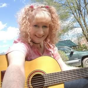 Meet your Posher, Priscilla